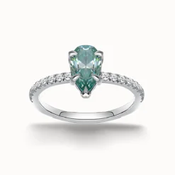 1.5ct Pear Green Moissanite Side Stone Ring