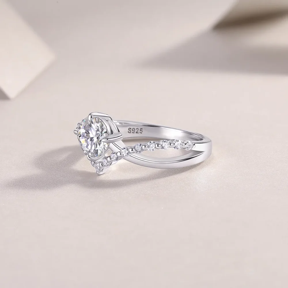 1ct Moissanite Twist Shank Round Cut Ring - Image 5