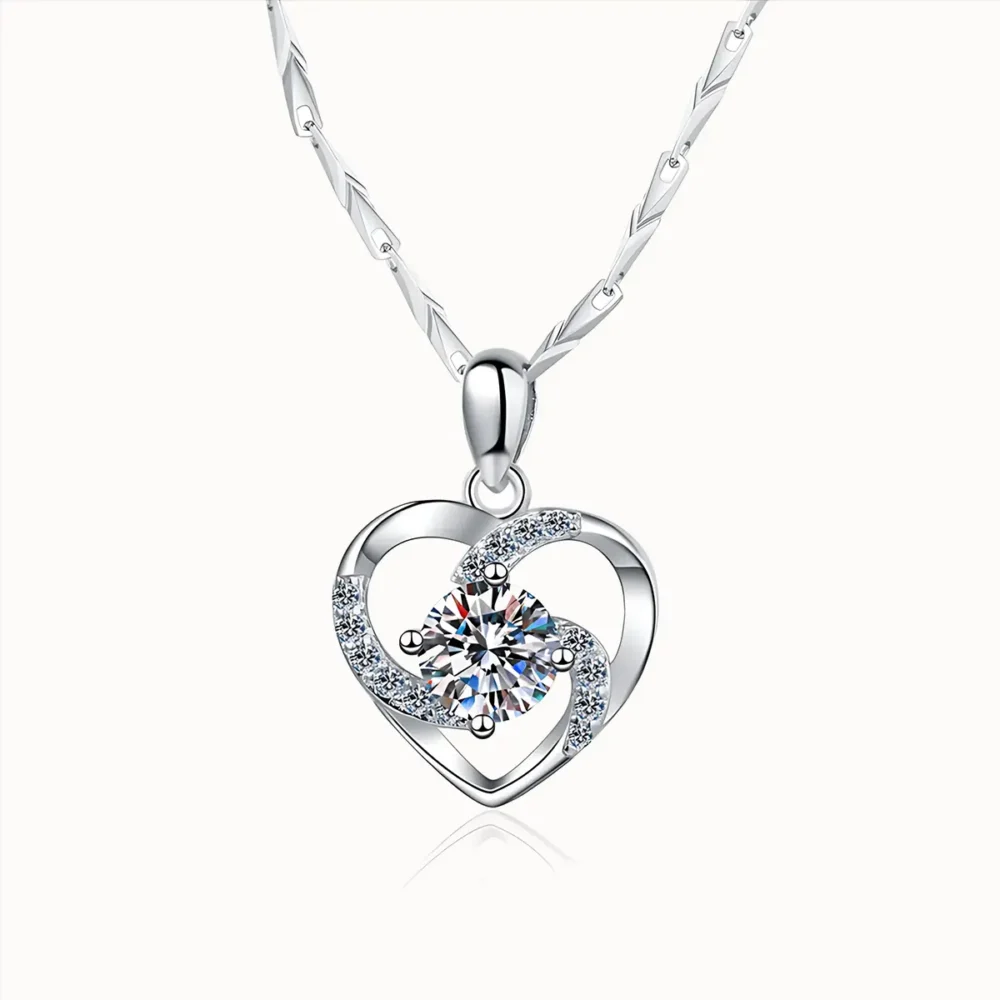 0.8ct Heart Moissanite Necklace