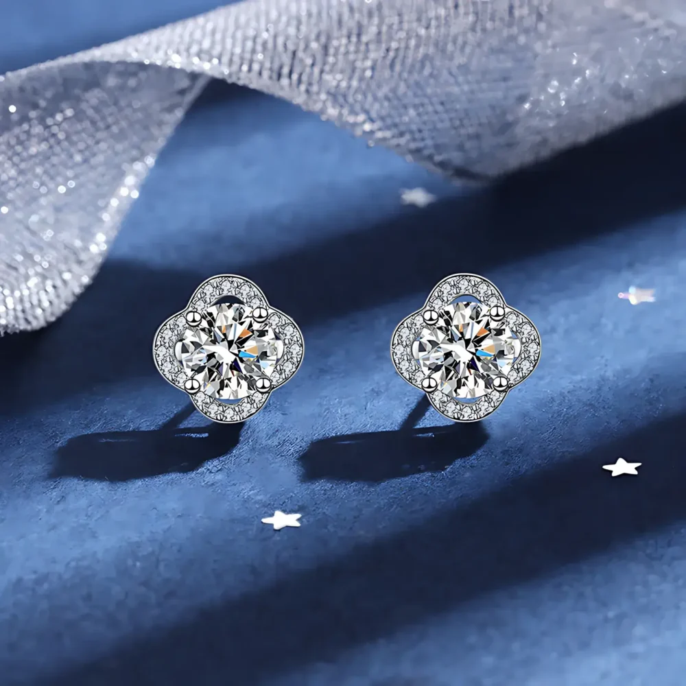 PERMTOYA Four Leaf Clover Moissanite Studs - Image 3