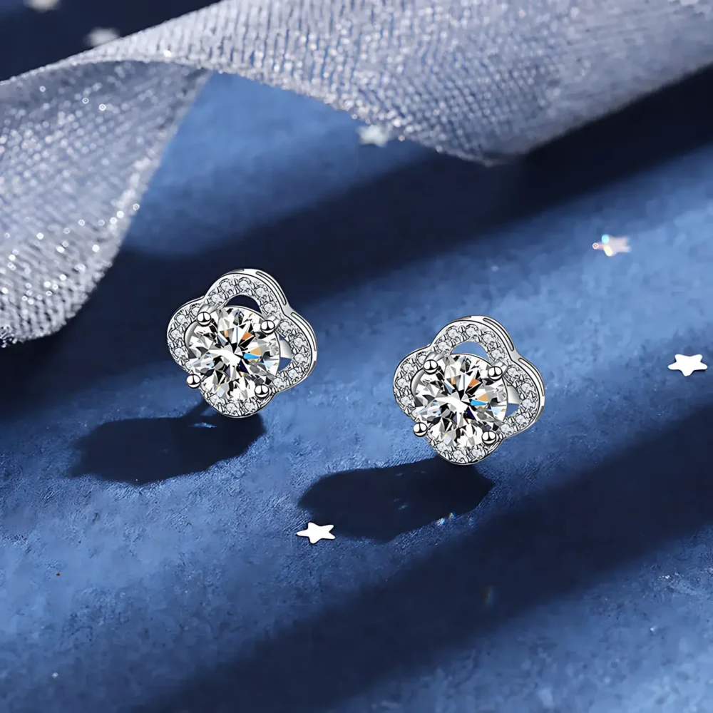 PERMTOYA Four Leaf Clover Moissanite Studs - Image 4