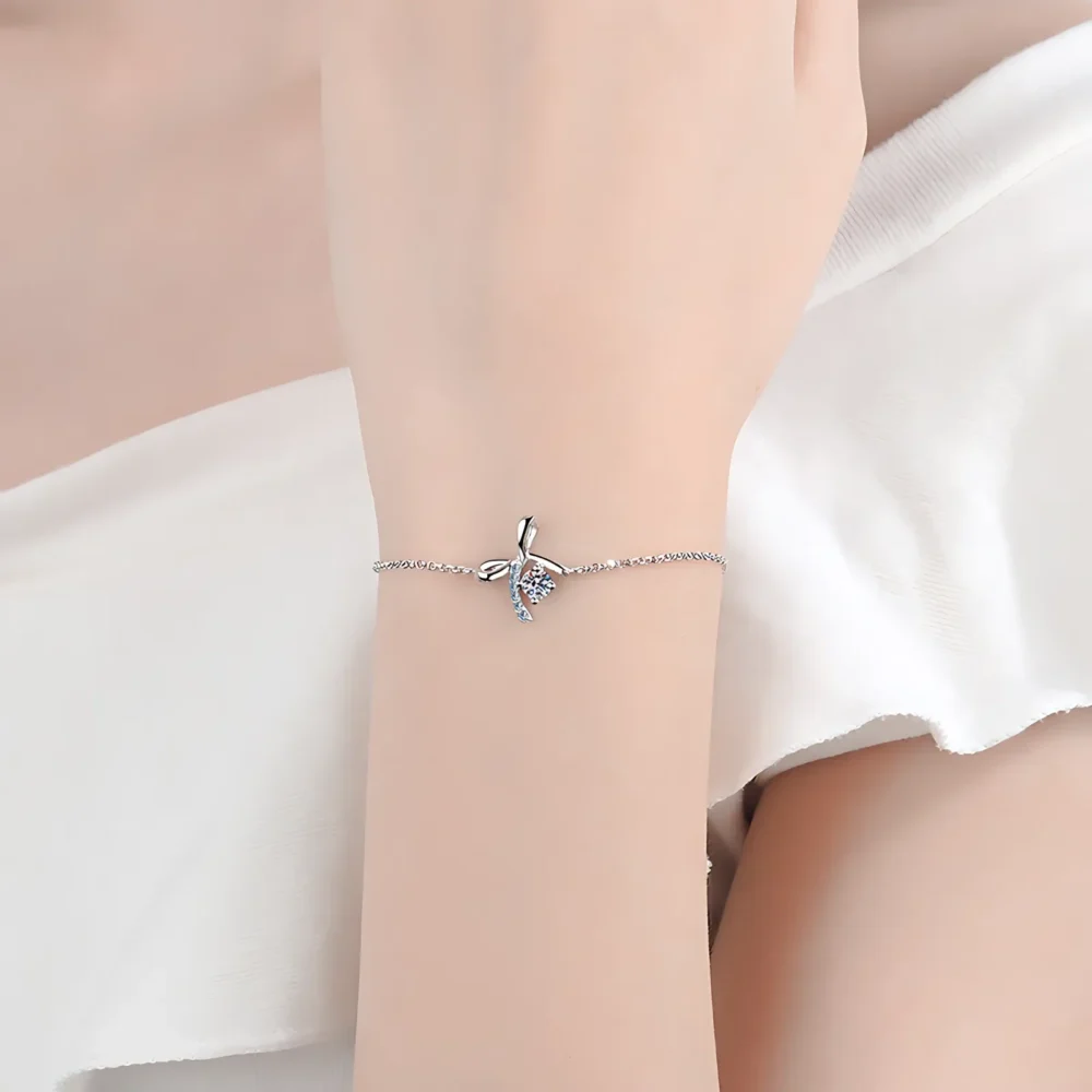 0.3ct Moissanite Ribbon Bar Bracelet - Image 4