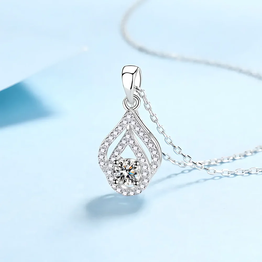 0.3ct  Drop Pendant  Moissanite Necklace - Image 4