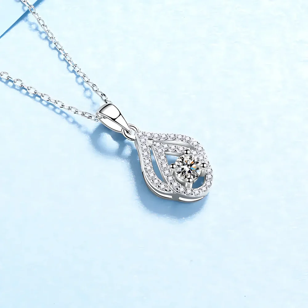 0.3ct  Drop Pendant  Moissanite Necklace - Image 5