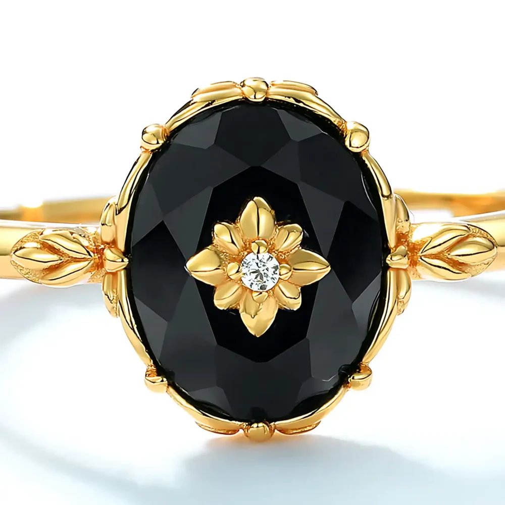 Vintage Oval Onyx Ring - Image 2