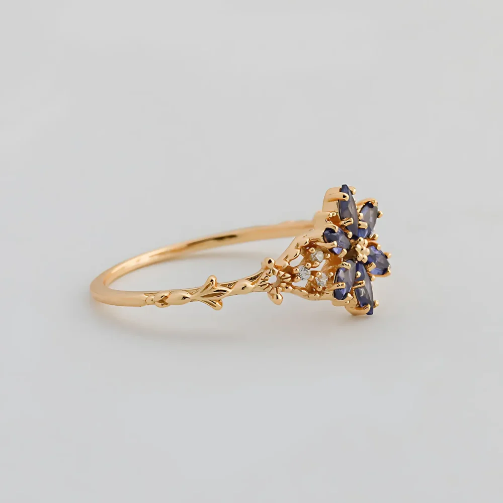 Tanzanite Flower Vintage Silver Ring - Image 4