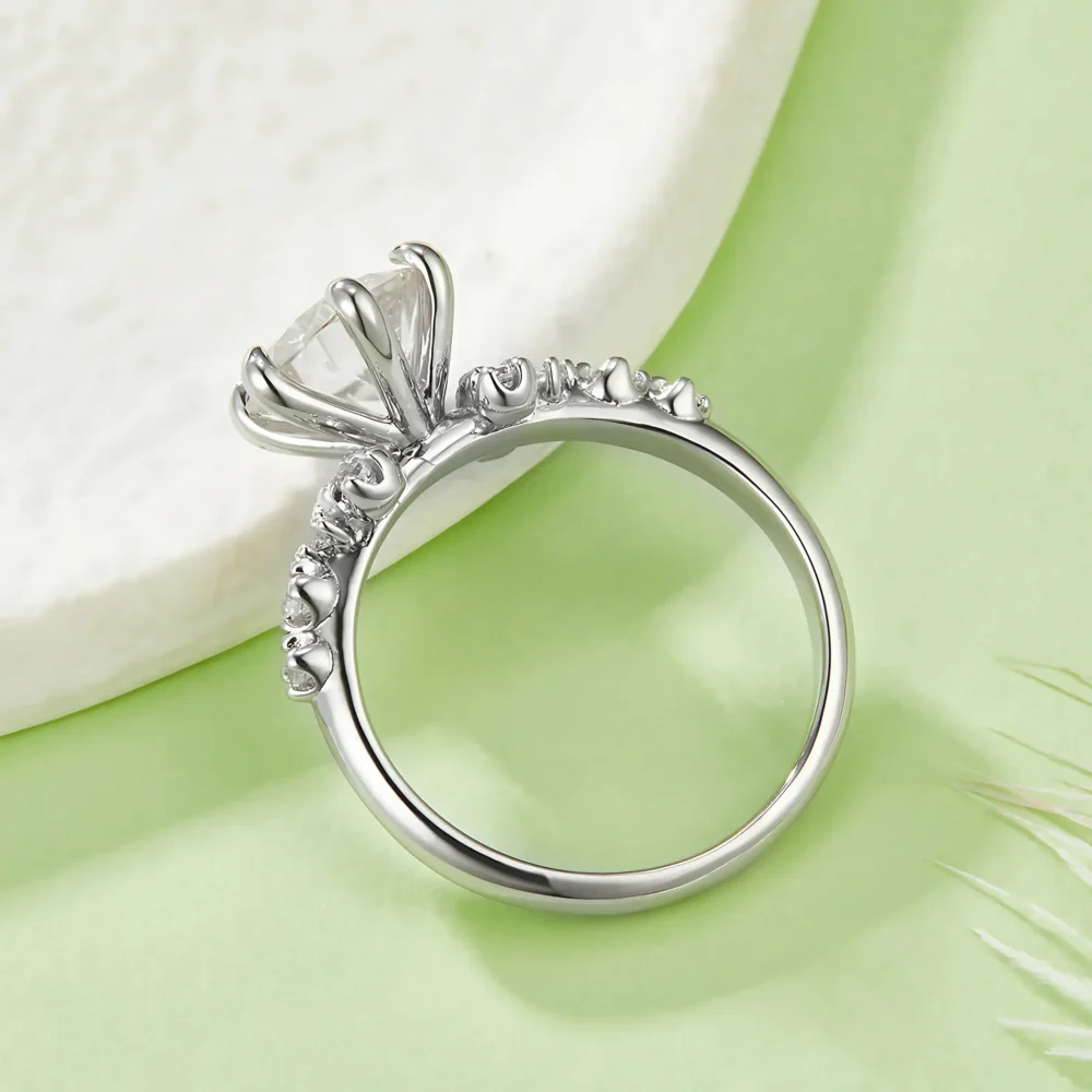 2ct Round Side Stone Ring - Image 3