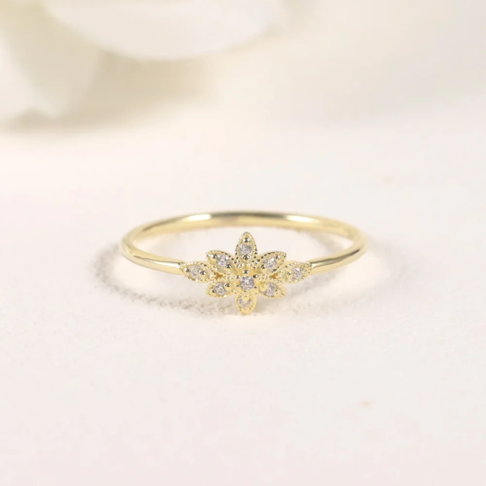 Moissanite Floral Ring - Image 3