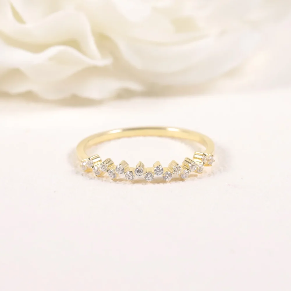 Staggered Spark Moissanite Ring - Image 3