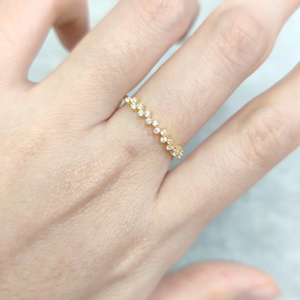 Staggered Spark Moissanite Ring - Image 2