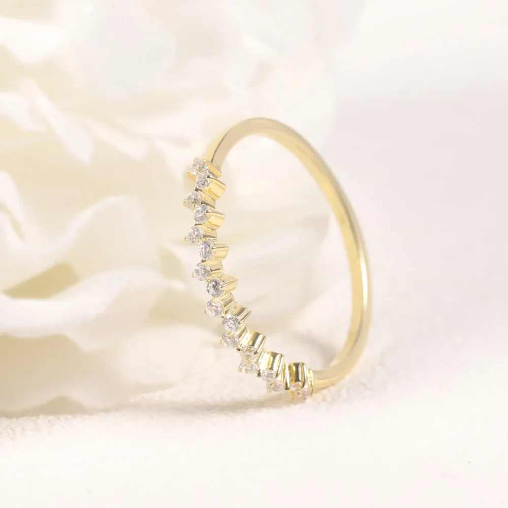Staggered Spark Moissanite Ring - Image 4