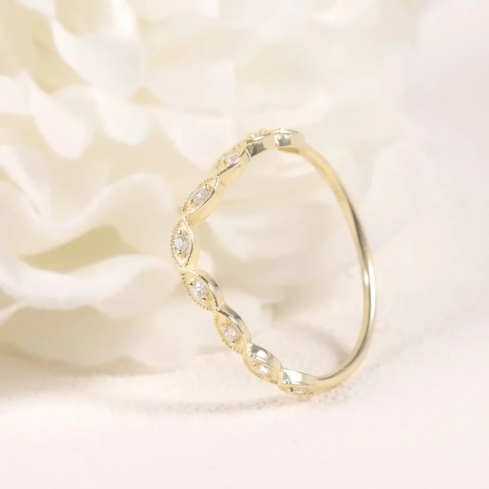 Fairy Light Moissanite Curved Ring - Image 2