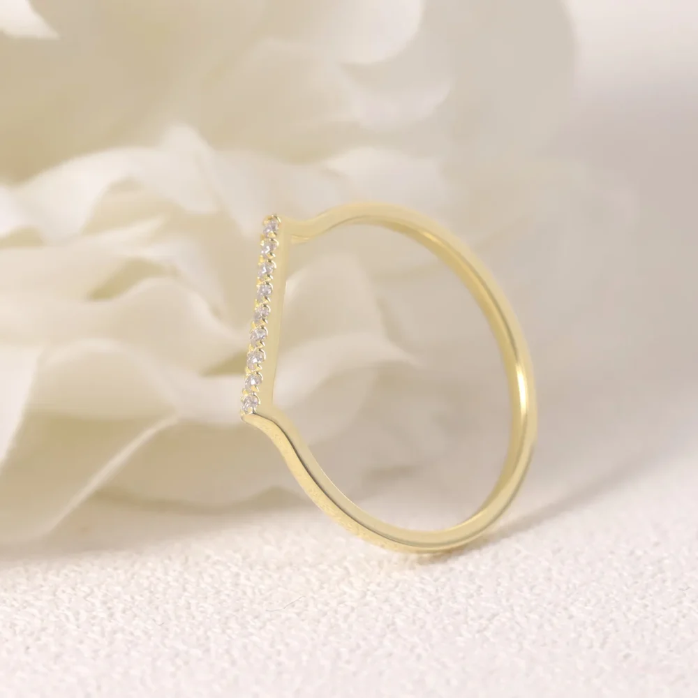 Moissanite Bar Ring - Image 4
